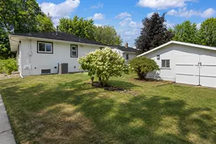 1228 Lincoln Ave, Saint Paul Park, MN 55071 - Photo 2