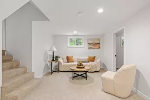 1025 Colby St, Saint Paul, MN 55116 - Photo 8