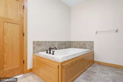 31649 McGuire Trail, Lindstrom, MN 55045 - Photo 18