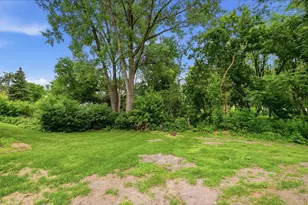 4250 Thornhill Ln, Vadnais Heights, MN 55127 - Photo 24