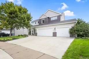 6997 Edington Cir, Shakopee, MN 55379 - Photo 2