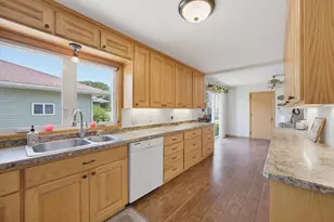 108 Park St N, Fairfax, MN 55332 - Photo 6