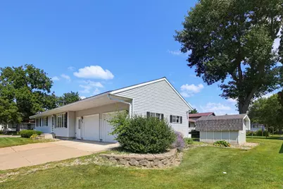 108 Park Street N, Fairfax, MN 55332 - Photo 4