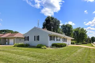 108 Park St N, Fairfax, MN 55332 - Photo 22