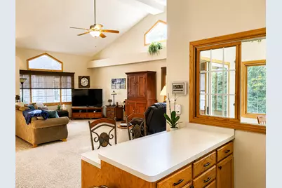 3823 Minnesota Lane N, Plymouth, MN 55446 - Photo 14