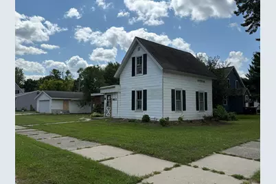 802 S Halvorson Street, Redwood Falls, MN 56283 - Photo 2
