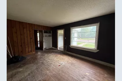802 S Halvorson Street, Redwood Falls, MN 56283 - Photo 6