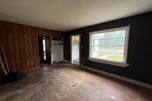 802 S Halvorson St, Redwood Falls, MN 56283 - Photo 6