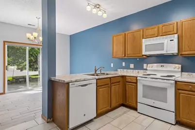 670 Kingfisher Lane #G, Woodbury, MN 55125 - Photo 10