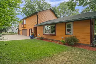 9140 Aldrich Ave S, Bloomington, MN 55420 - Photo 6