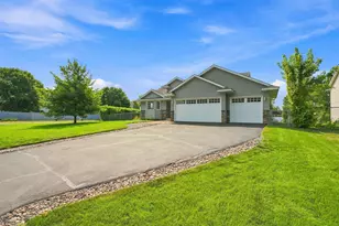 798 104th Ct NE, Blaine, MN 55434 - Photo 2