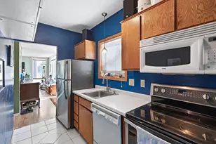 3059 Lake Shore Dr, Minneapolis, MN 55416 - Photo 2