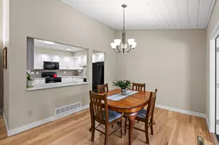 5757 Hyland Courts Dr, Bloomington, MN 55437 - Photo 8
