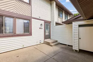 13748 Heather Hills Dr, Burnsville, MN 55337 - Photo 2