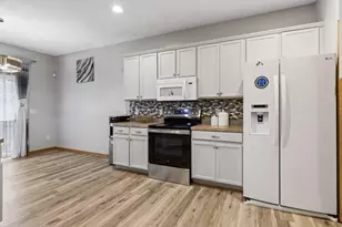 8818 Jackson Ave, Blaine, MN 55014 - Photo 16