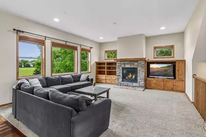 18274 Imagery Lane, Lakeville, MN 55044 - Photo 4