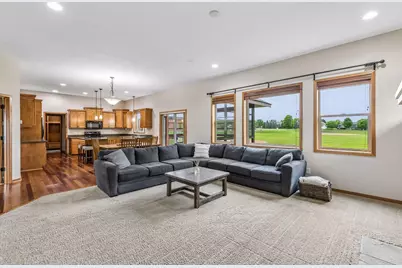 18274 Imagery Lane, Lakeville, MN 55044 - Photo 6