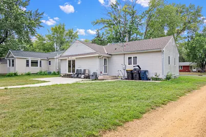727 Shumway Street S, Shakopee, MN 55379 - Photo 26