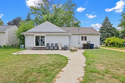 727 Shumway Street S, Shakopee, MN 55379 - Photo 24