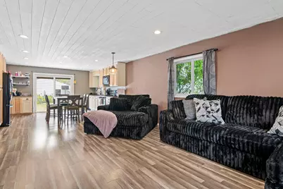 727 Shumway Street S, Shakopee, MN 55379 - Photo 4