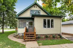 555 2nd Ave NW, Milaca, MN 56353 - Photo 2