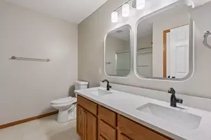 727 2nd St NE, Hopkins, MN 55343 - Photo 18