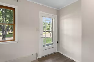 409 Clay St S, Shakopee, MN 55379 - Photo 12