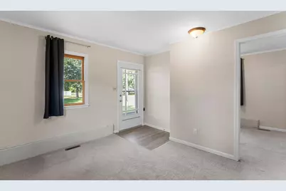 409 Clay Street S, Shakopee, MN 55379 - Photo 6