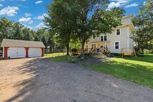 24951 Meridian Cir, Belle Plaine, MN 56011 - Photo 2