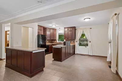 1309 10th Street SW, Willmar, MN 56201 - Photo 4