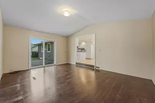 1006 Elmhill Dr, Albert Lea, MN 56007 - Photo 18