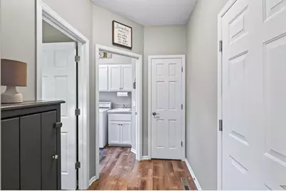 8939 Heatherton Ridge Drive, Savage, MN 55378 - Photo 16