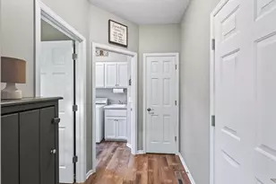 8939 Heatherton Ridge Dr, Savage, MN 55378 - Photo 16