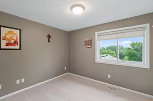8939 Heatherton Ridge Dr, Savage, MN 55378 - Photo 26