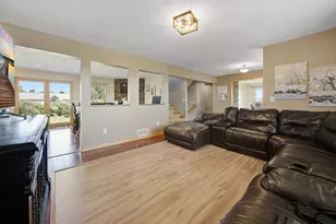 751 S 12th St, Bird Island, MN 55310 - Photo 12
