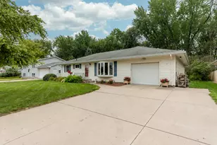 2613 E Main St, Mankato, MN 56001 - Photo 2