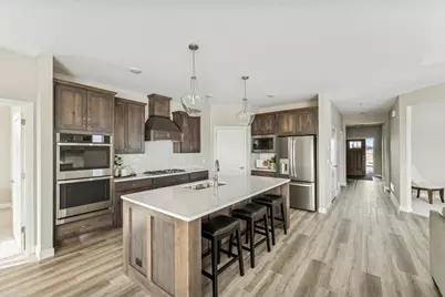 1055 E Meadowsweet Drive, River Falls, WI 54022 - Photo 6