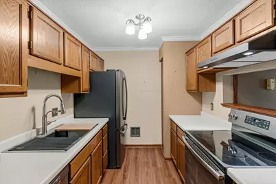 2296 Benson Avenue #G, Saint Paul, MN 55116 - Photo 10