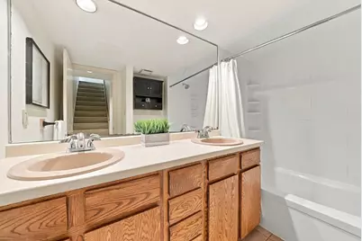3921 Woodview Court, Vadnais Heights, MN 55127 - Photo 26