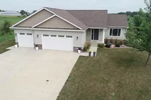 531 Glynn Ave NE, Grand Meadow, MN 55936 - Photo 1