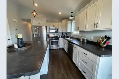 531 Glynn Avenue NE, Grand Meadow, MN 55936 - Photo 6