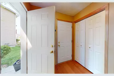 915 Kimberly Lane, Chanhassen, MN 55317 - Photo 4
