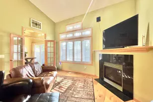 915 Kimberly Ln, Chanhassen, MN 55317 - Photo 14