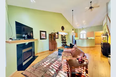 915 Kimberly Lane, Chanhassen, MN 55317 - Photo 12