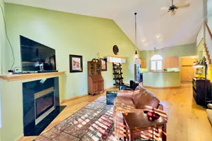 915 Kimberly Ln, Chanhassen, MN 55317 - Photo 12