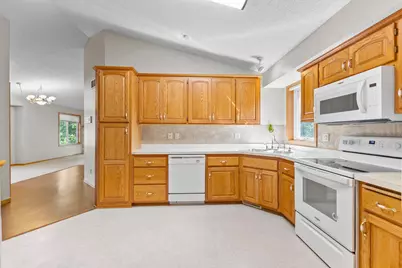 648 85th Avenue NW, Coon Rapids, MN 55433 - Photo 6