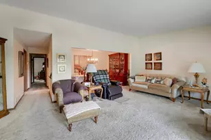 9702 Utica Rd, Bloomington, MN 55437 - Photo 14