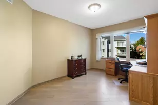 20035 Homestead Ct, Lakeville, MN 55044 - Photo 12