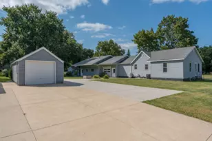 200 Kenzie St, Sherburn, MN 56171 - Photo 30