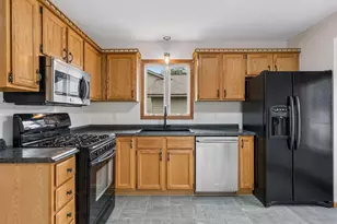 4751 Heather Ridge Rd N, Oakdale, MN 55128 - Photo 8